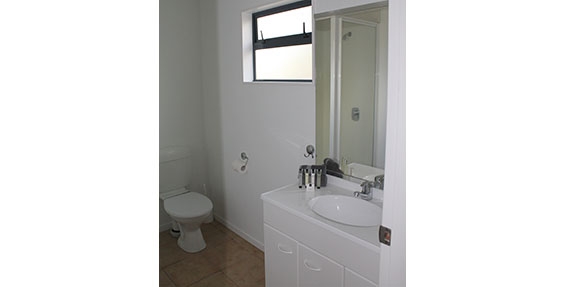 ensuite bathroom of large studio